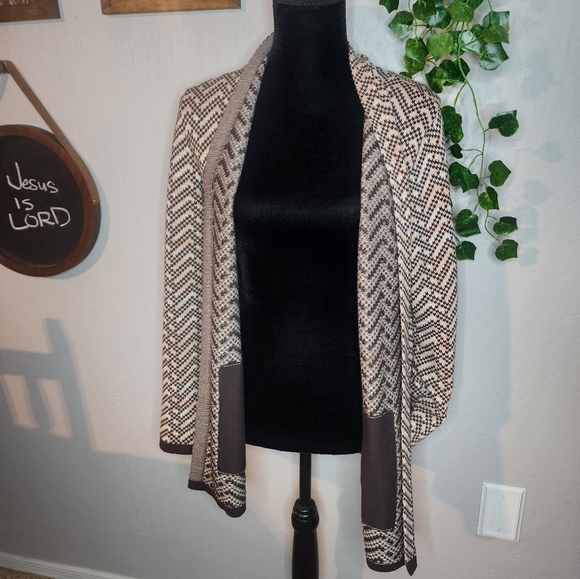 Land's End Brown Chevron Long Cardigan Sweater Size Medium - Picture 7 of 8